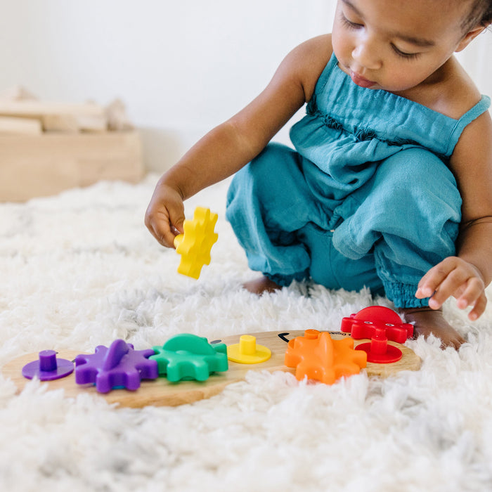 Caterpillar Gear Toy - Wee Bee Baby Boutique