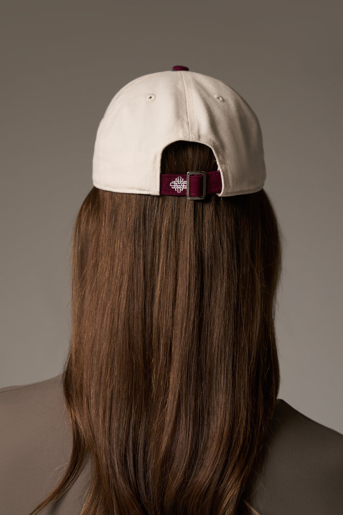 TWO TONE EMBROIDERY CREST CAP - BURGUNDY
