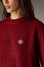 FLUFFY KNIT EMBLEM EMBROIDERED CREW - BURGUNDY