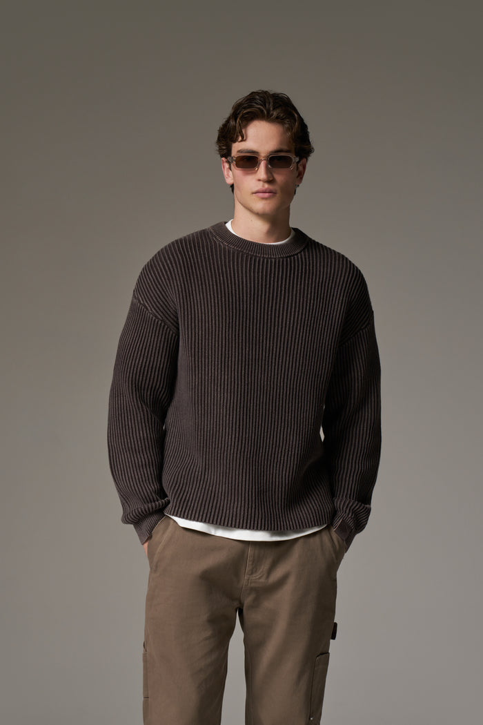 HEAVY WASHED RIBBED KNIT CREW - BROWN