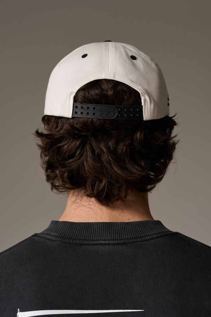 LAUREL EMBROIDERY CAP - BLACK